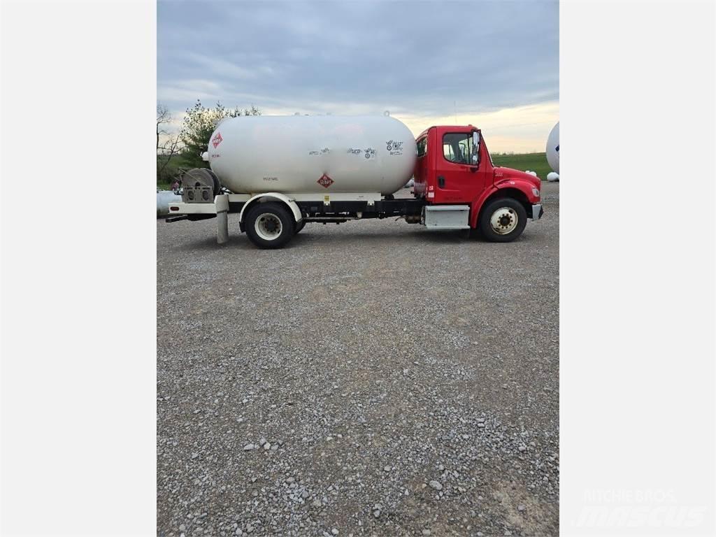 Freightliner M2 106 Diger kamyonlar