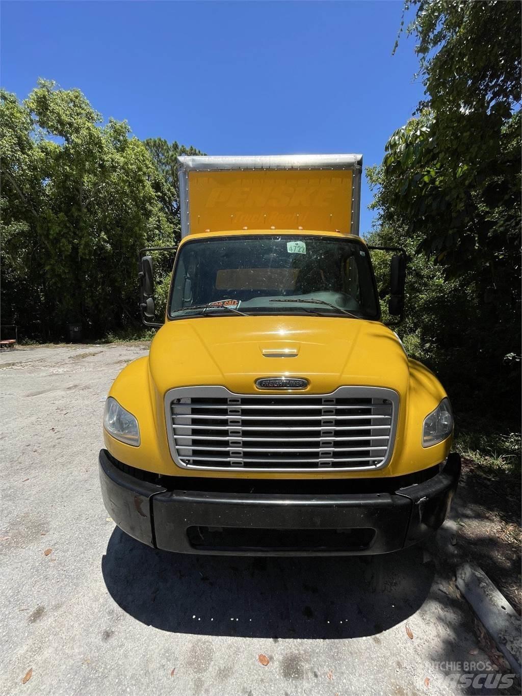 Freightliner M2 106 Kapali kasa kamyonlar