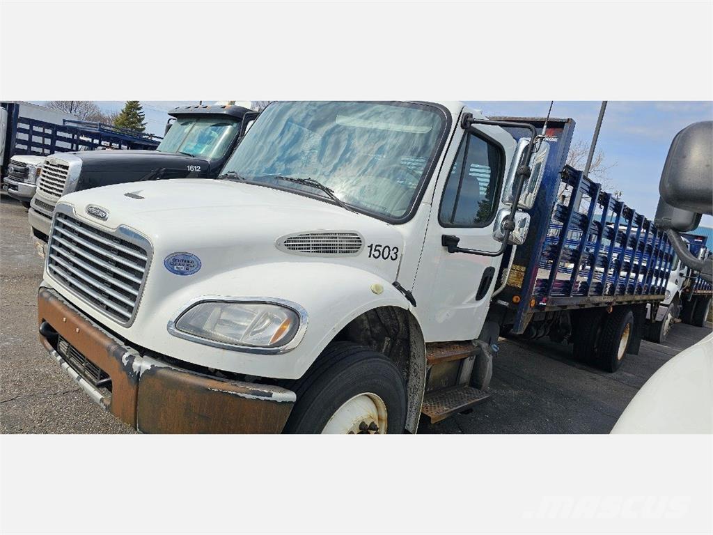 Freightliner M2 106 Flatbed kamyonlar