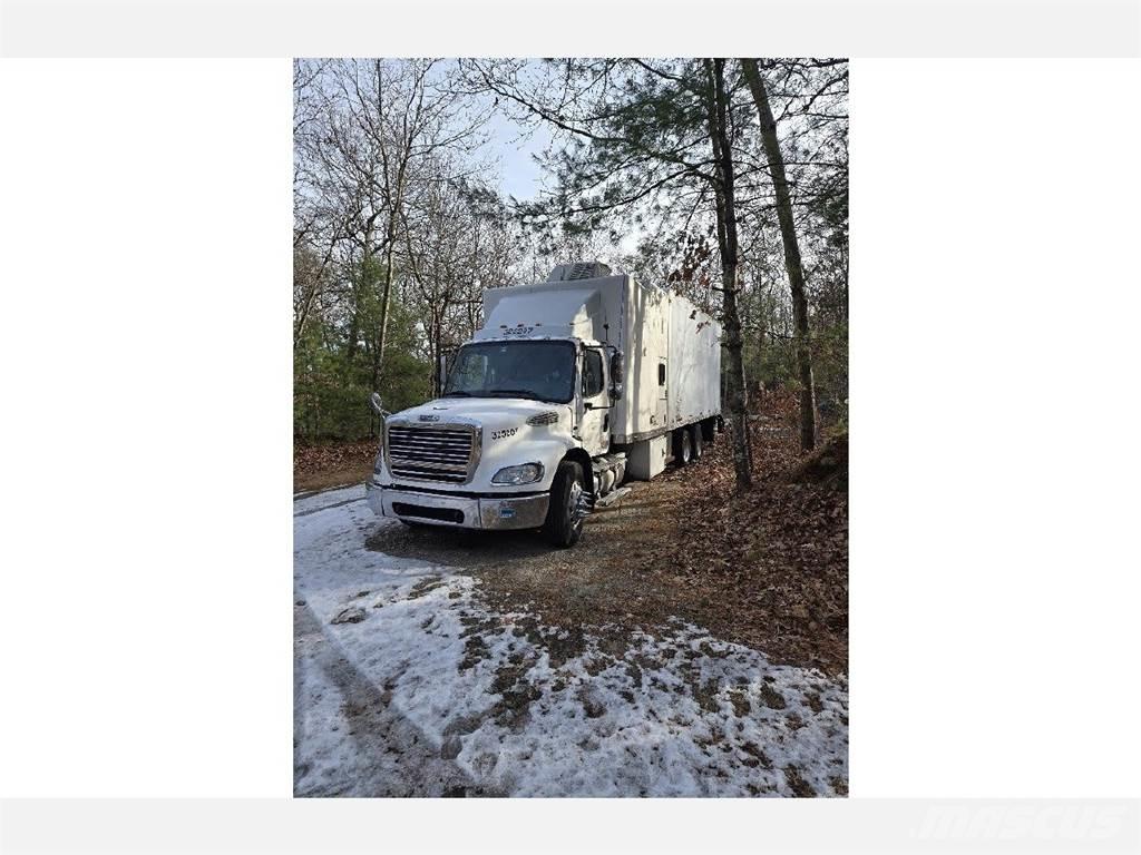Freightliner M2-112 Kapali kasa kamyonlar