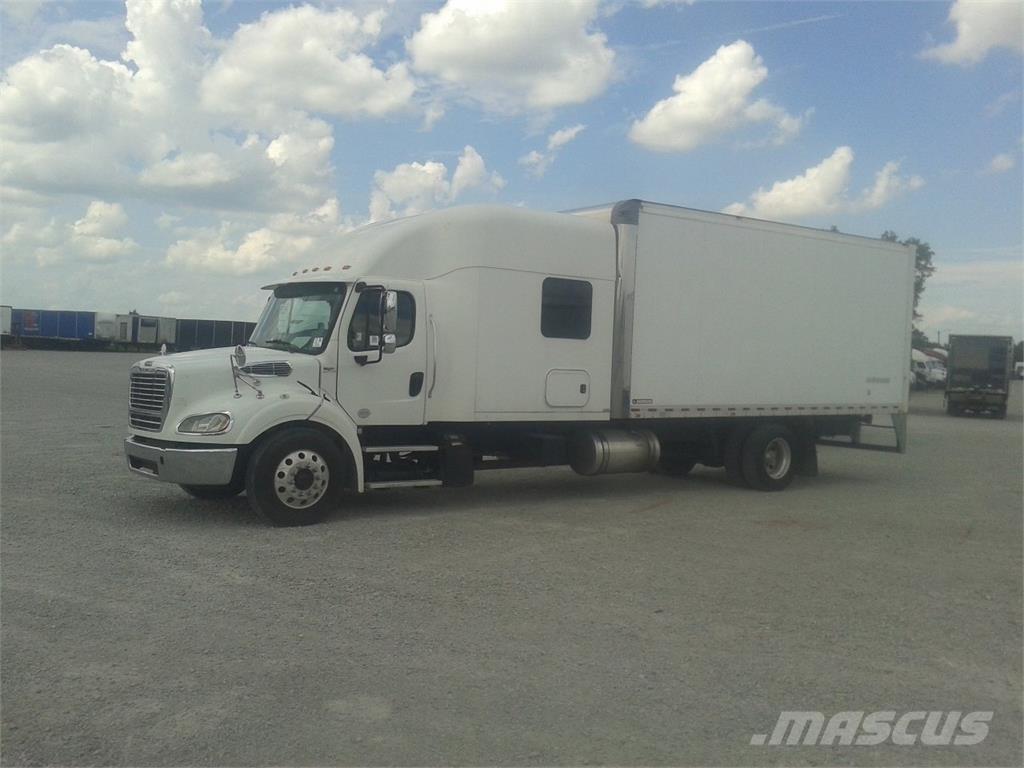 Freightliner M2-112 Kapali kasa kamyonlar