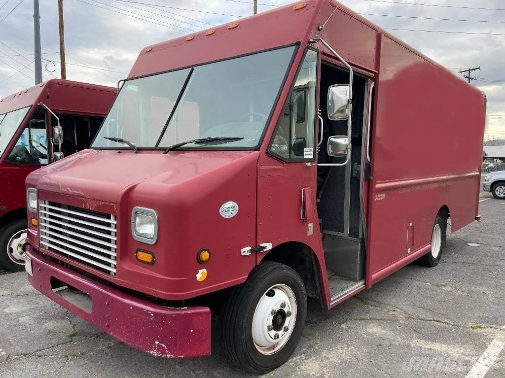 Freightliner MT45 Kapali kasa kamyonetler