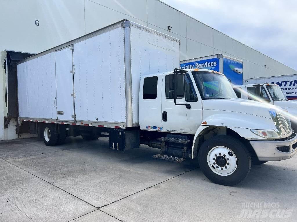 International 4300 Kapali kasa kamyonlar