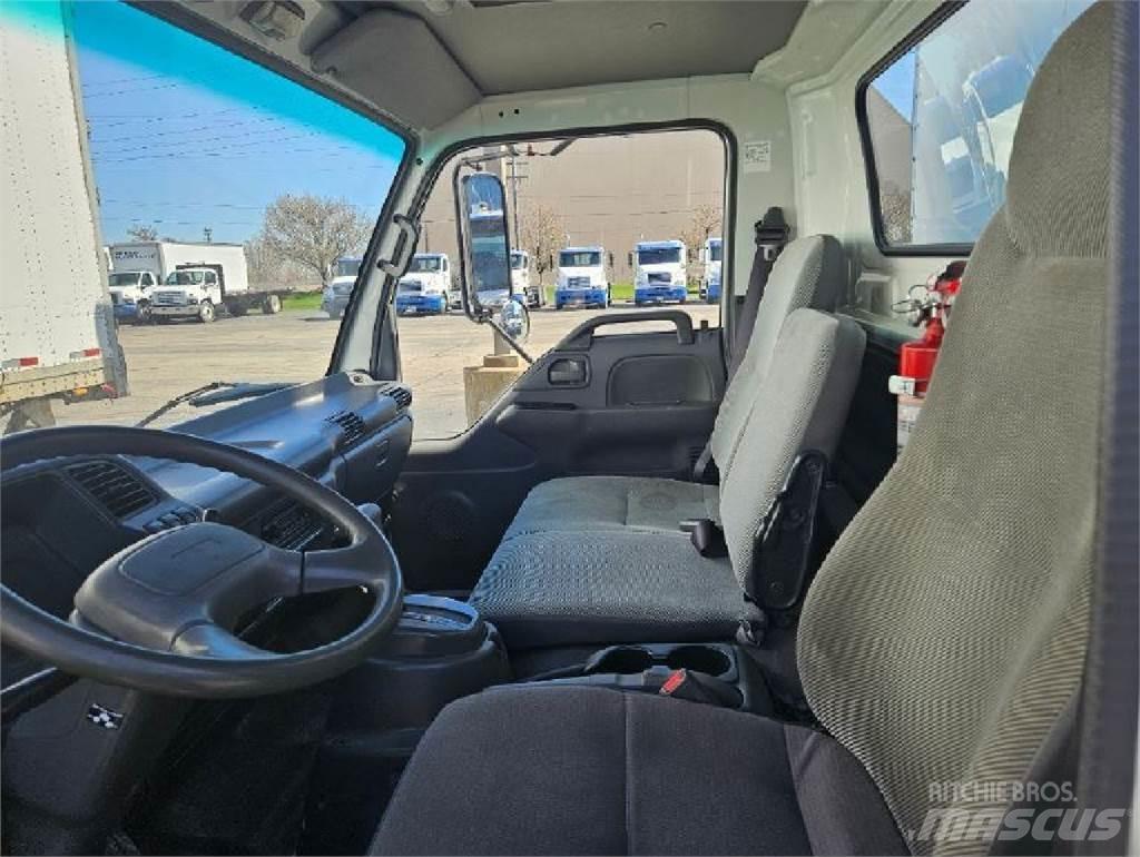 Isuzu NPR Kapali kasa kamyonlar