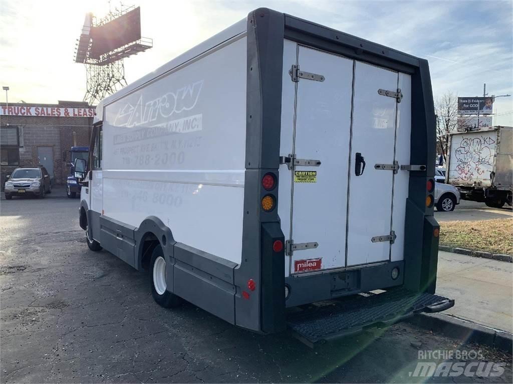 Isuzu Reach Kapali kasa kamyonetler