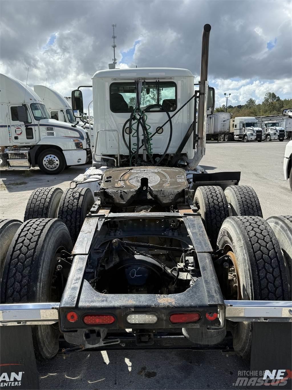 Mack AN64T Çekiciler