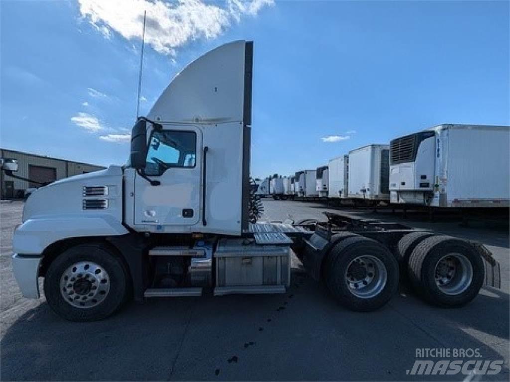 Mack AN64T Çekiciler