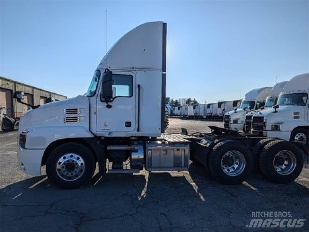 Mack AN64T Çekiciler