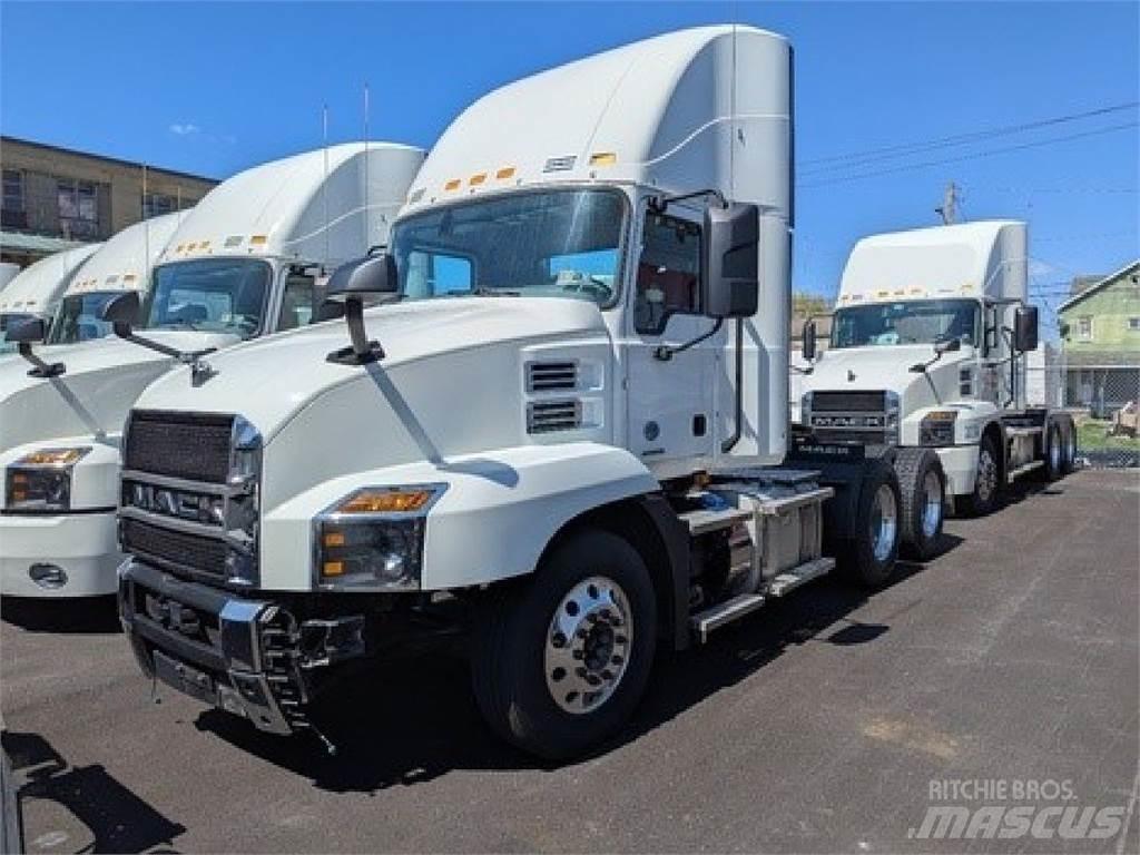 Mack AN64T Çekiciler