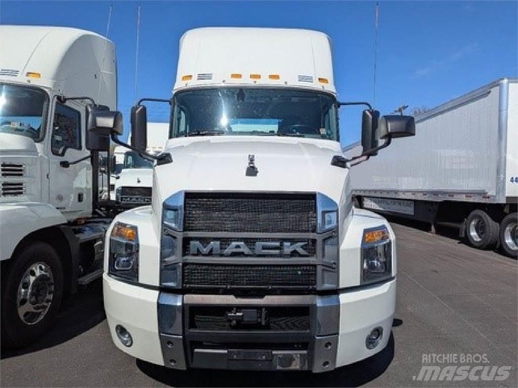 Mack AN64T Çekiciler