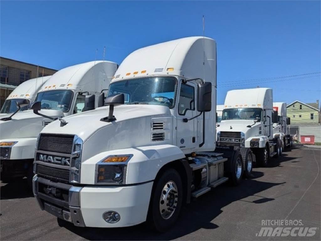 Mack AN64T Çekiciler