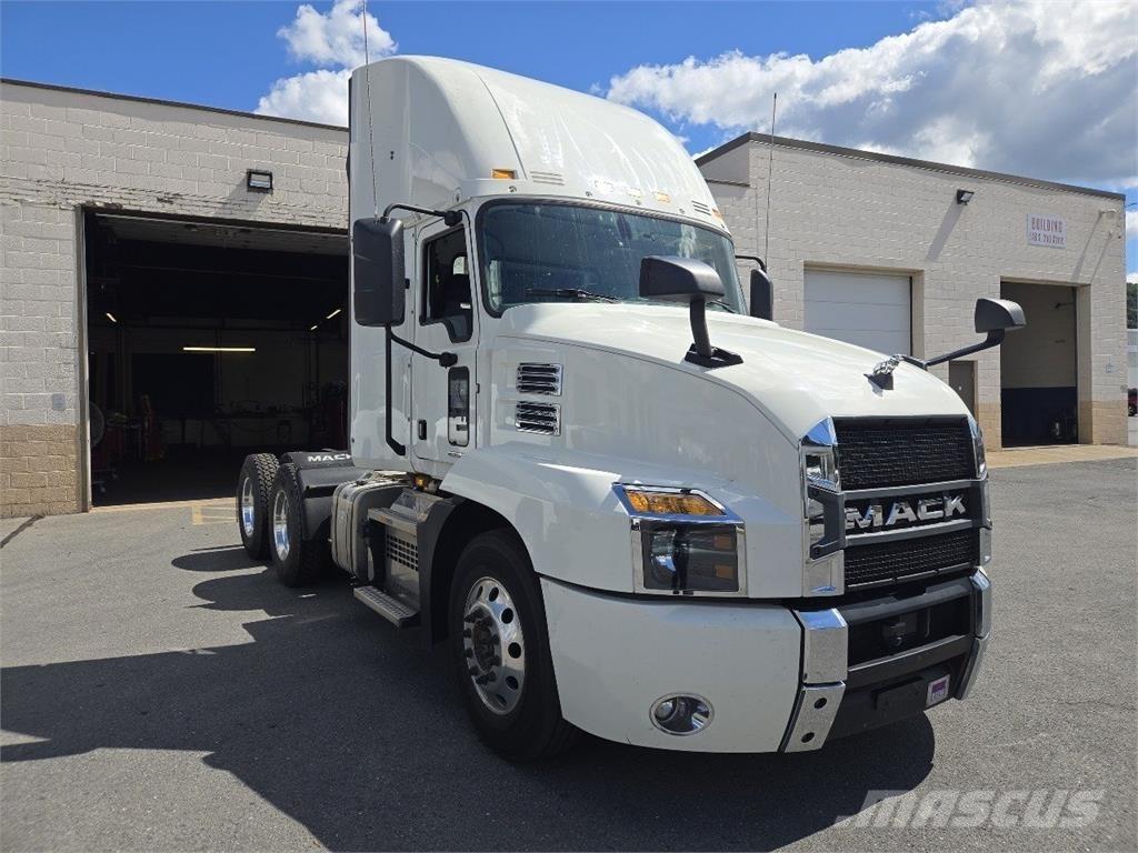 Mack AN64T Çekiciler