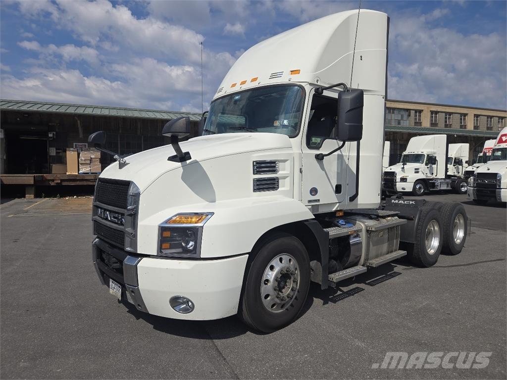 Mack AN64T Çekiciler