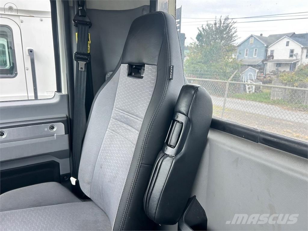 Mack AN64T Çekiciler