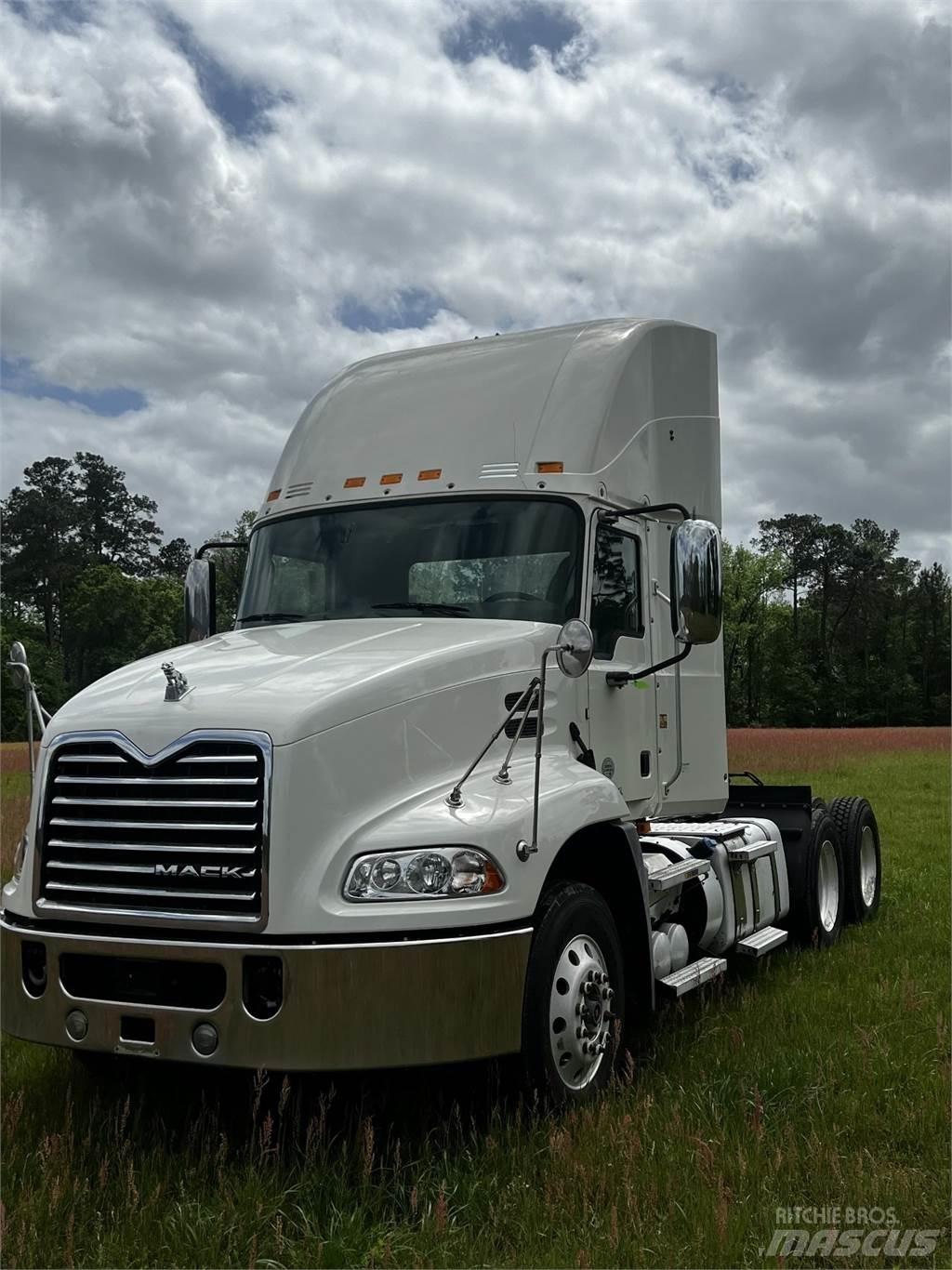 Mack CXU613 Çekiciler