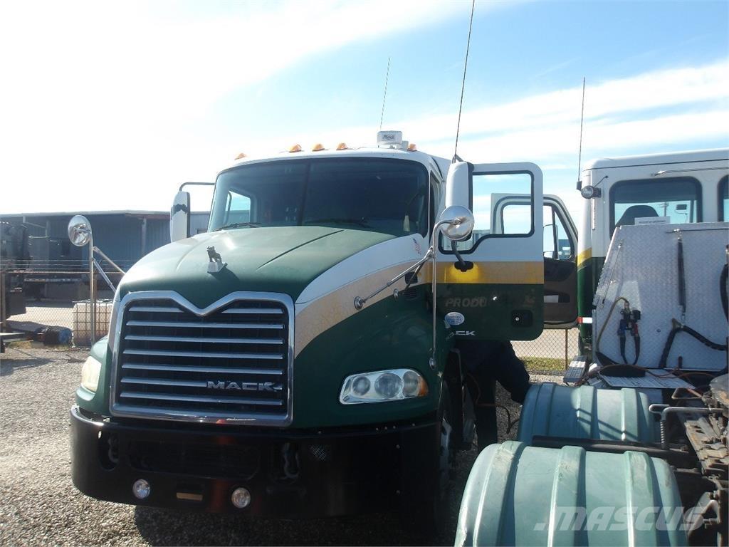 Mack CXU613 Çekiciler