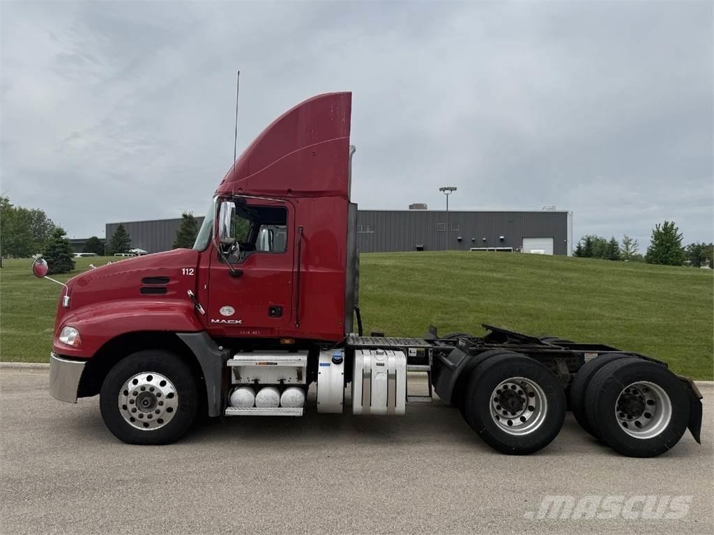Mack CXU613 Çekiciler