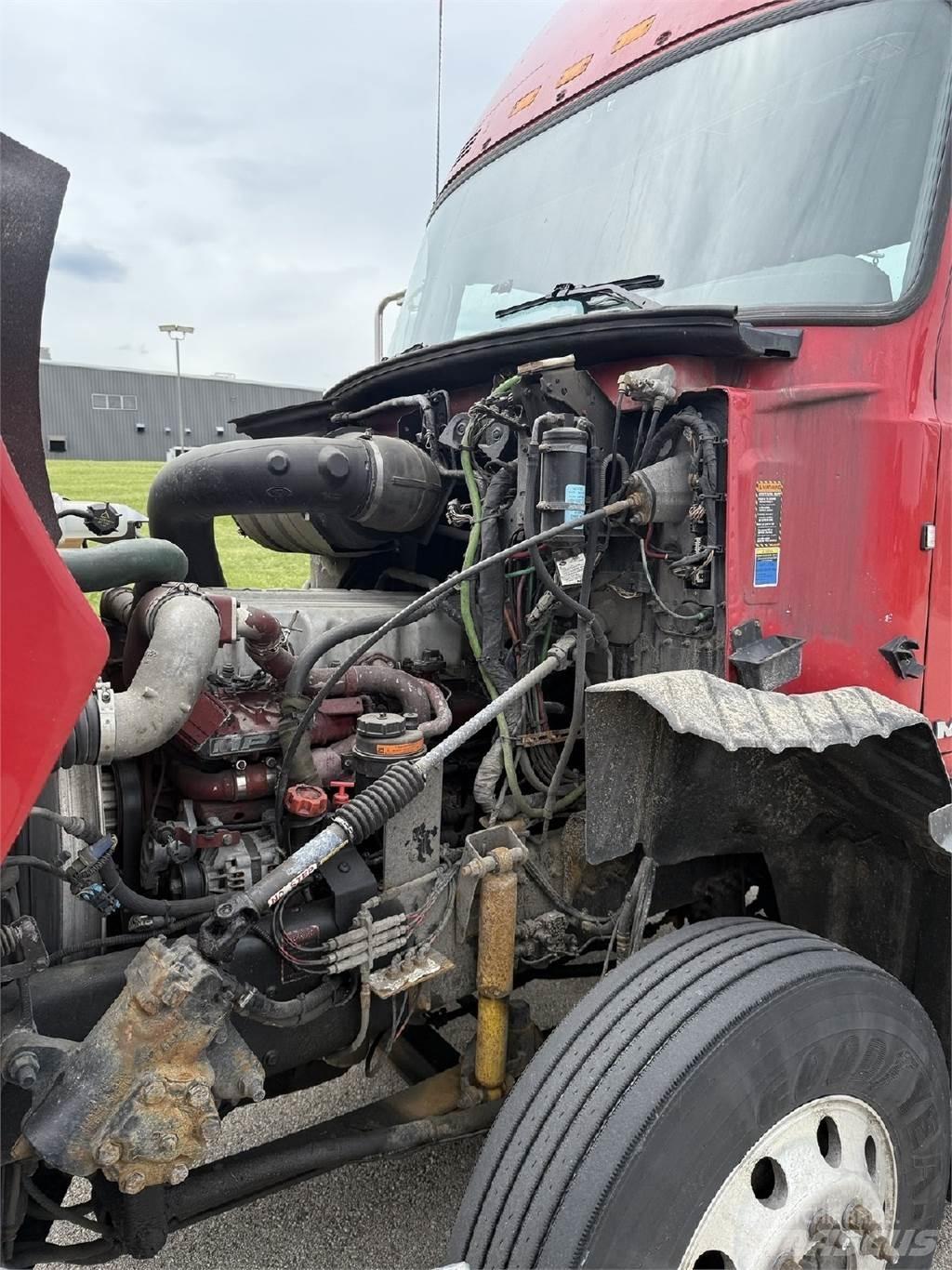 Mack CXU613 Çekiciler