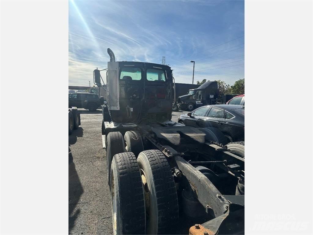 Sterling A9500 Çekiciler