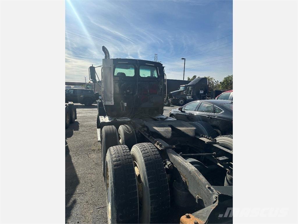 Sterling A9500 Çekiciler