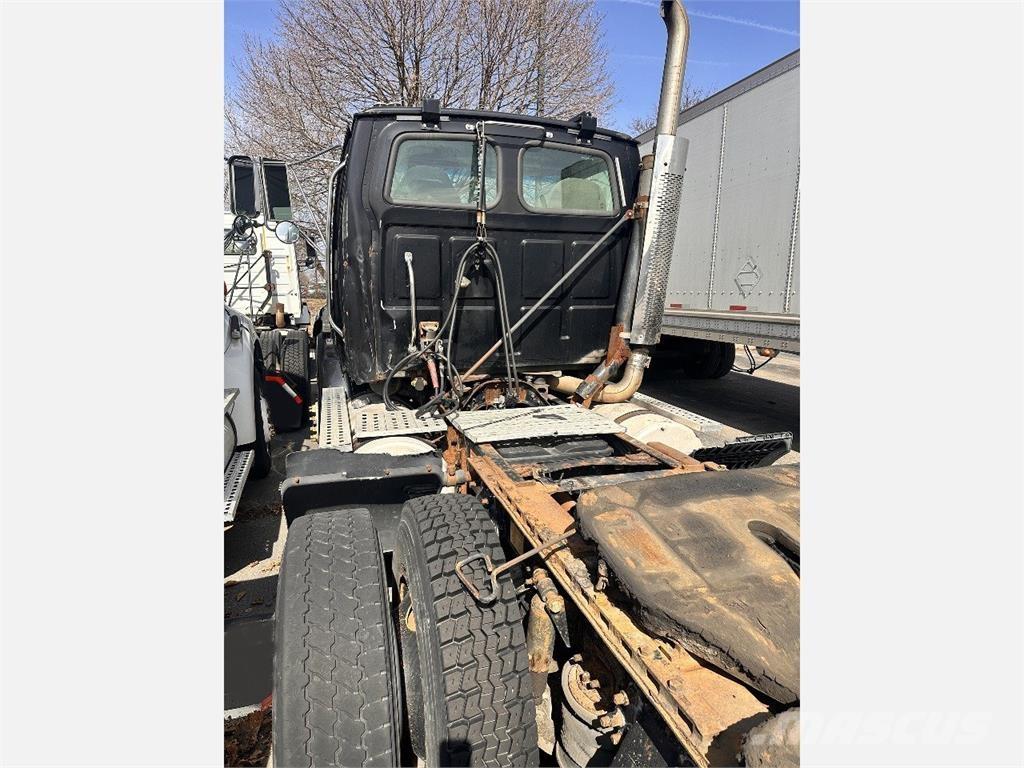 Sterling A9500 Çekiciler