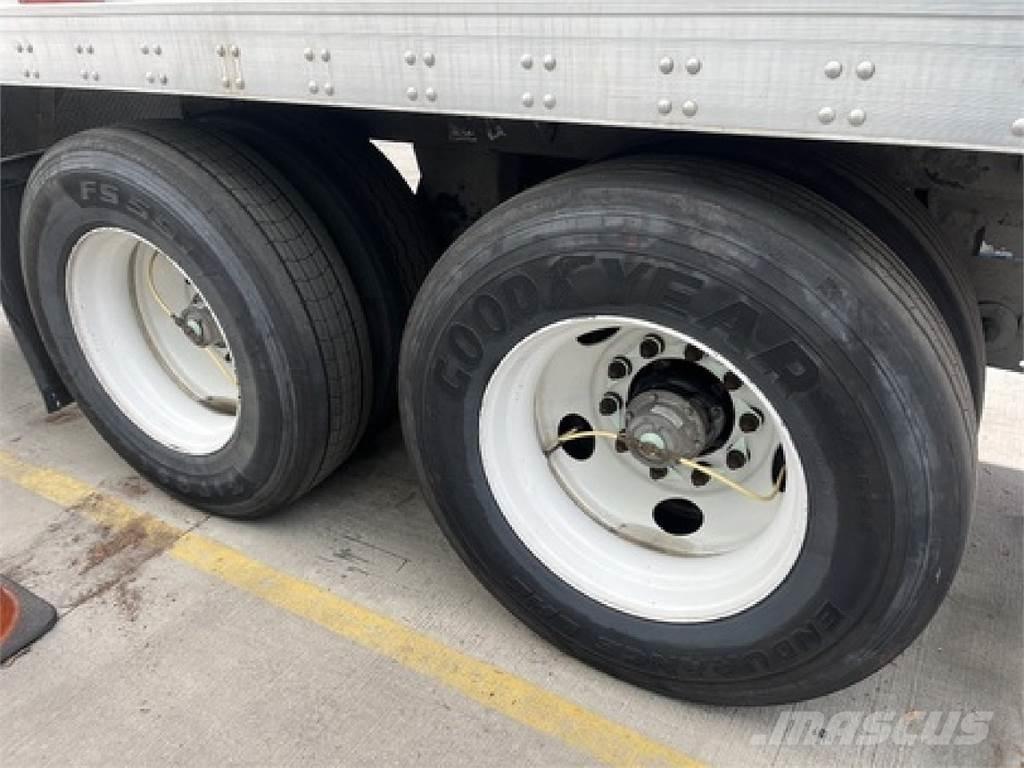 Utility VS2DX 36' Kapali kasa treylerler