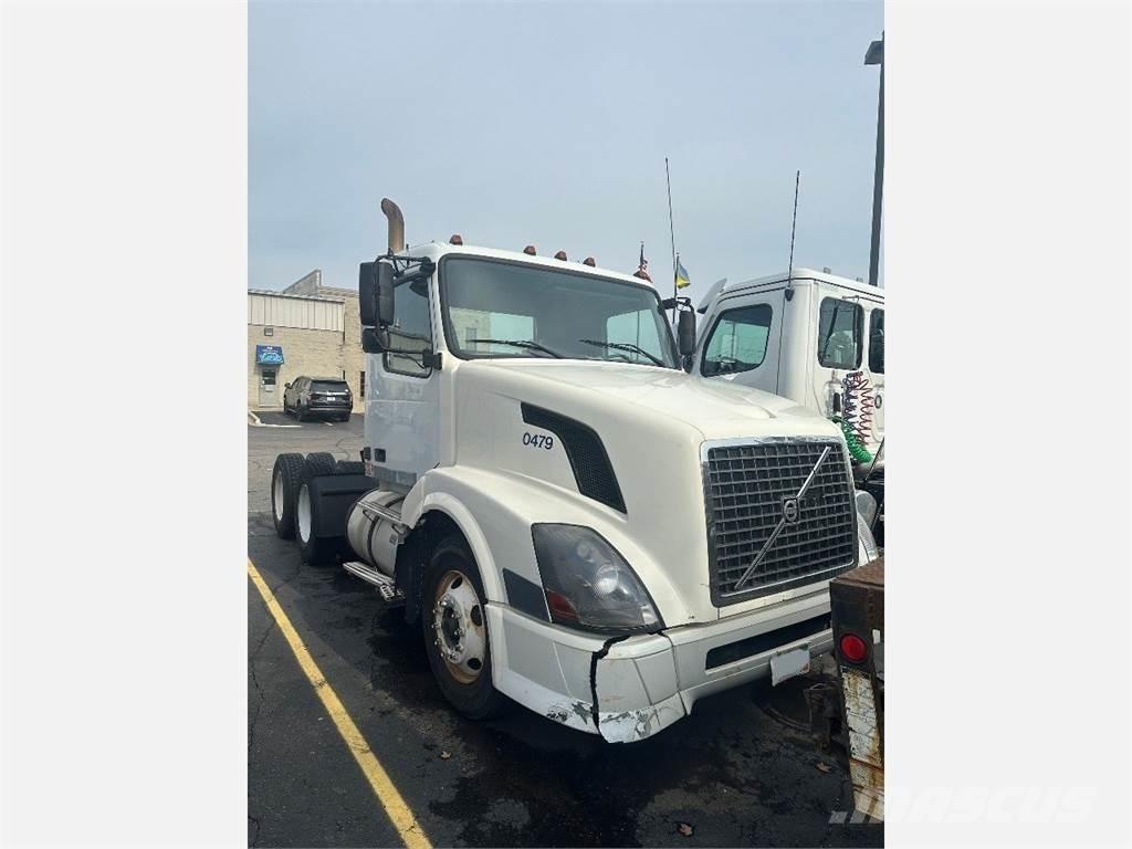 Volvo VNL300 Çekiciler