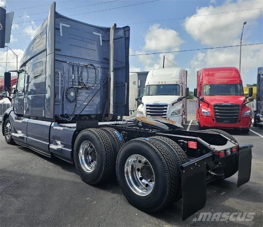 Volvo VNL64T760 Çekiciler