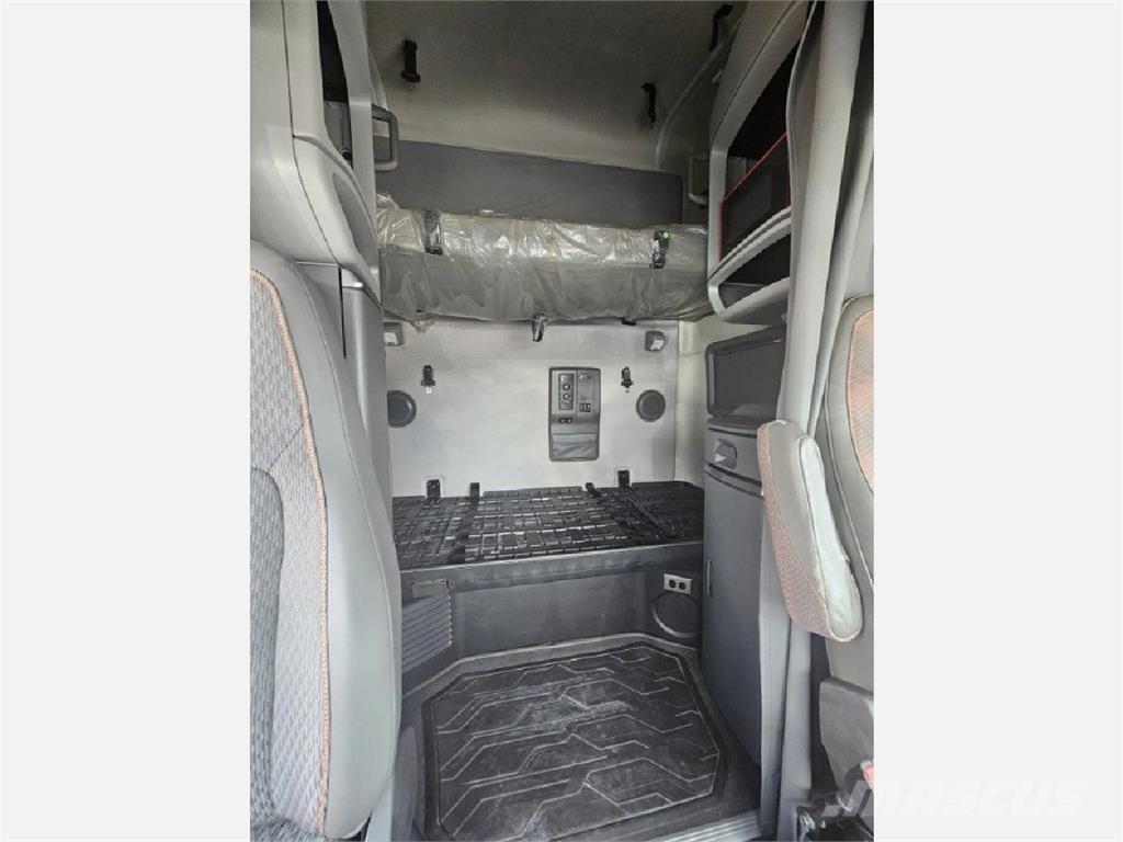 Volvo VNL64T760 Çekiciler