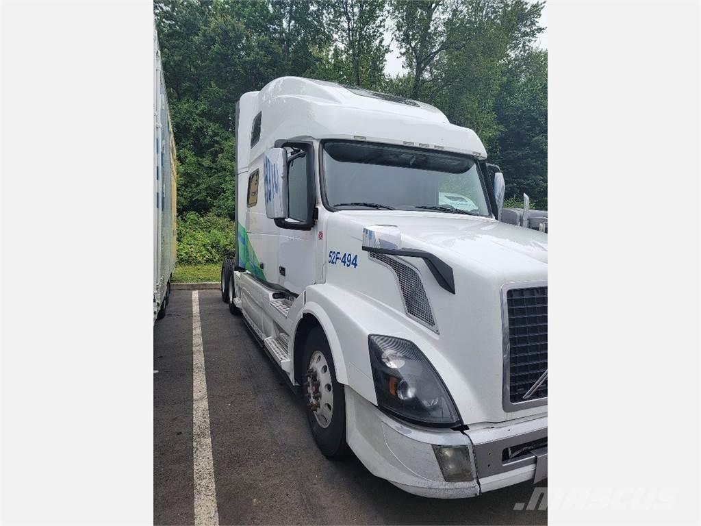 Volvo VNL64T780 Çekiciler