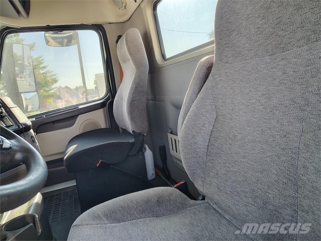 Volvo VNM64T200 Çekiciler