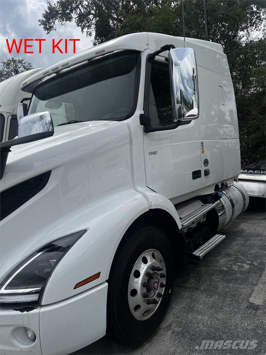 Volvo VNR64T640 Çekiciler