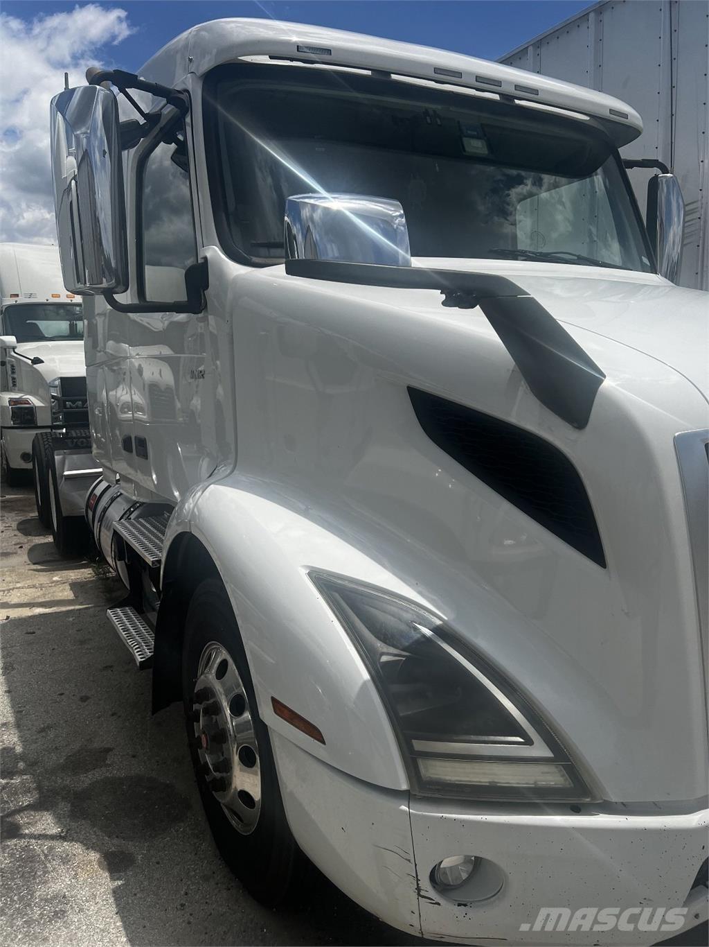 Volvo VNR64T640 Çekiciler