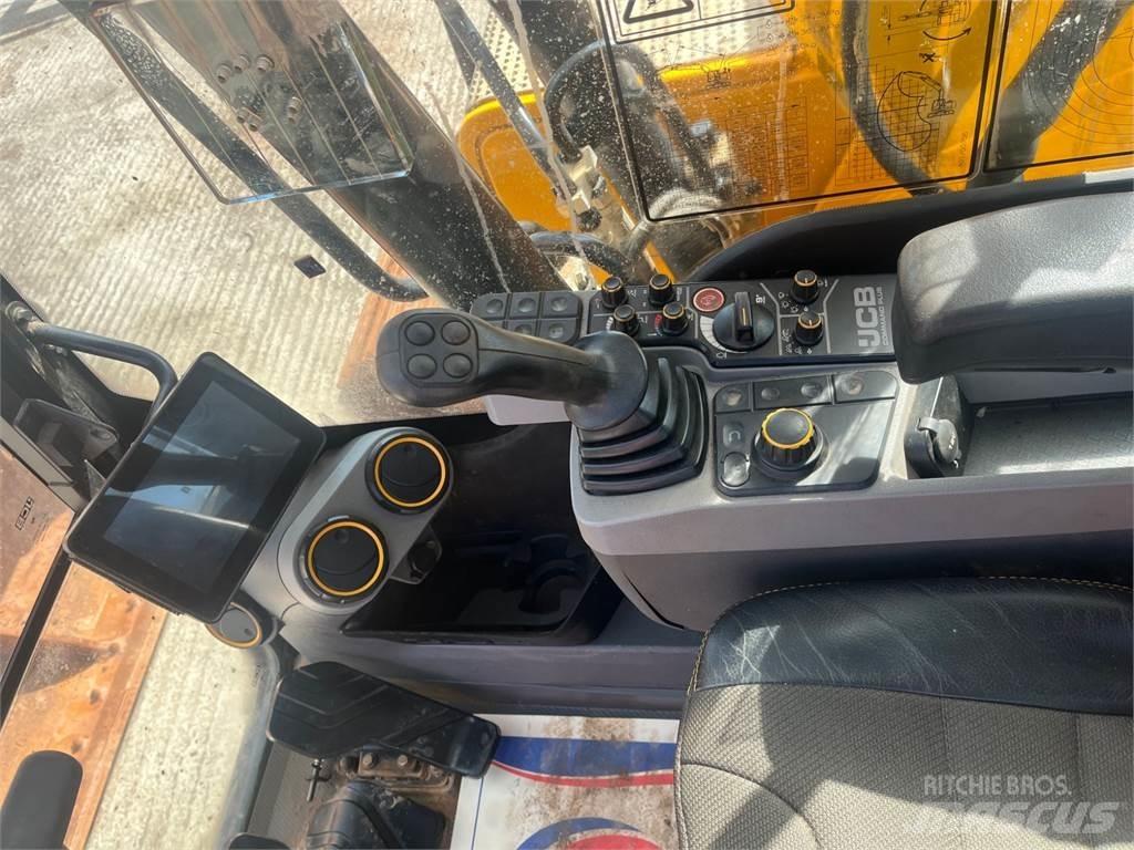 JCB U140X Paletli ekskavatörler