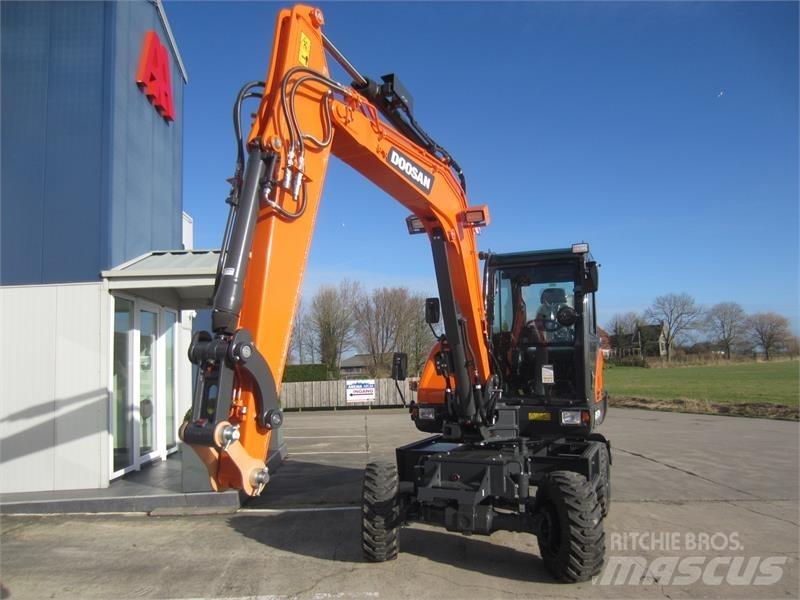 Develon DX57W-7 Mini ekskavatörler, 7 tona dek