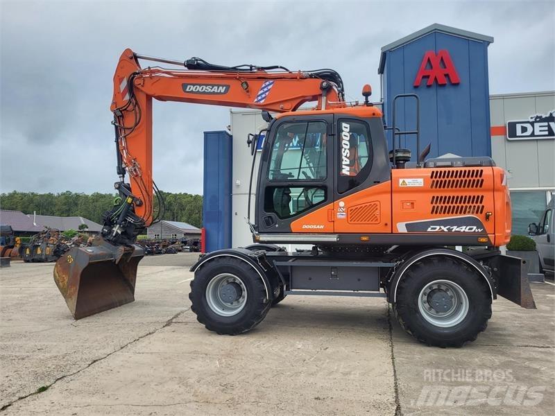 Doosan DX140W-5 Lastik tekerli ekskavatörler