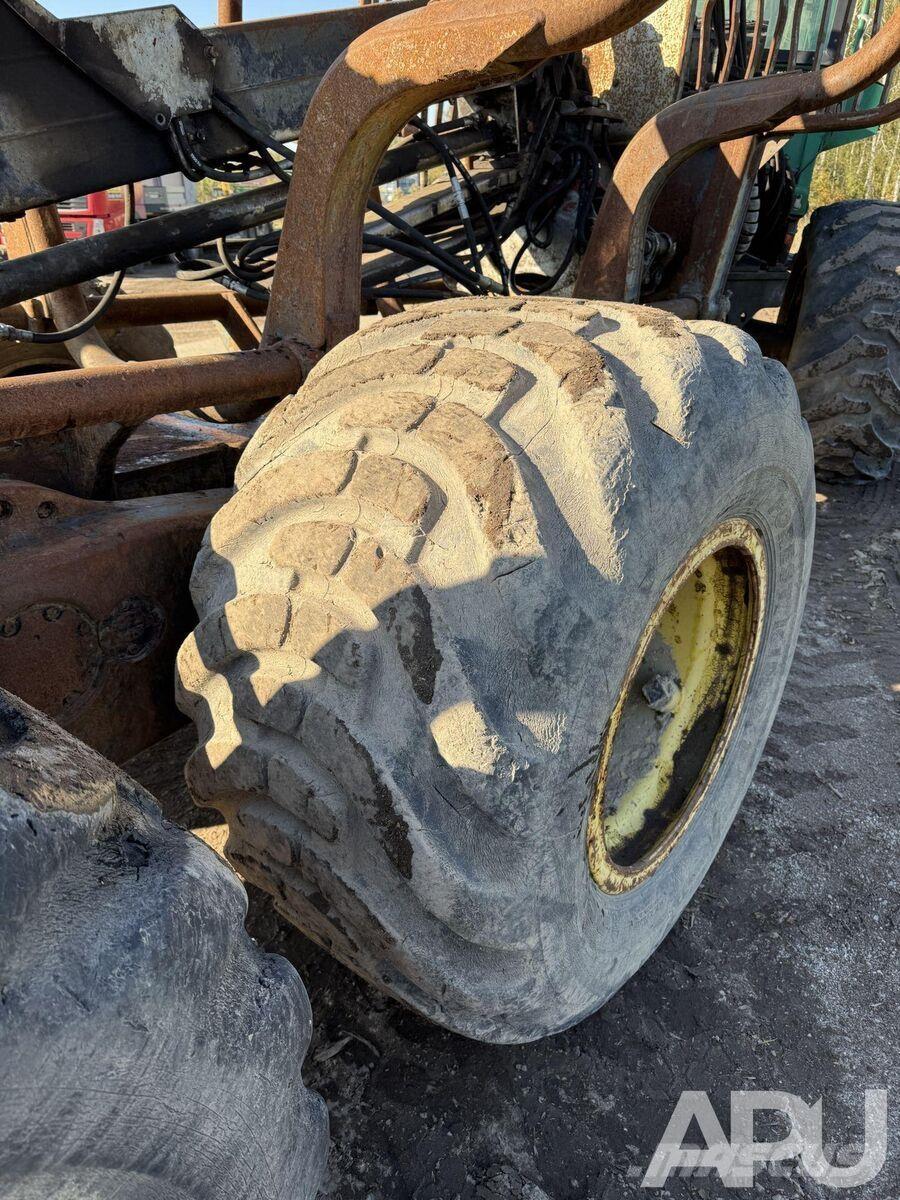 Timberjack  Tomruk yükleyici traktörler