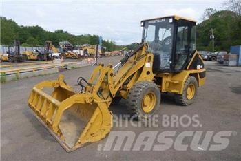 CAT 902 Tekerlekli yükleyiciler