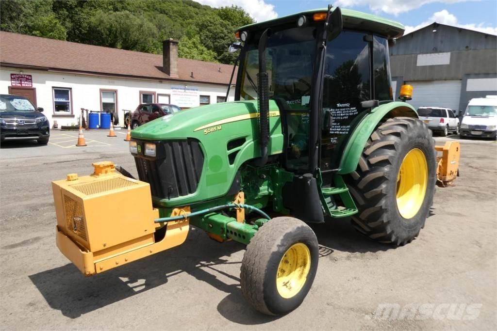 John Deere 5085M Traktörler