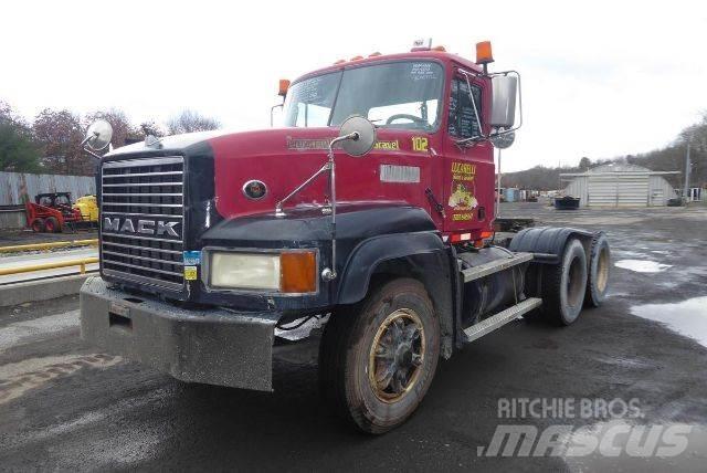 Mack CL713 Çekiciler