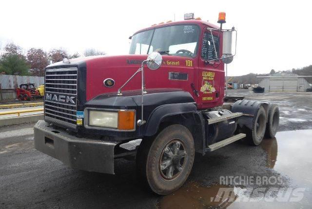Mack CL713 Çekiciler