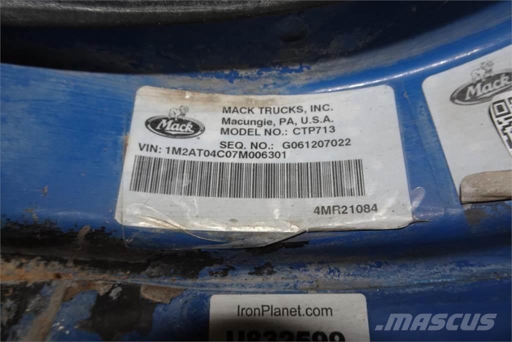Mack CTP713 Transmikserler