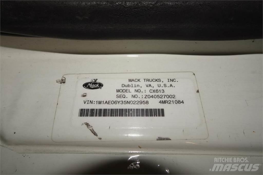 Mack CX613 Çekiciler