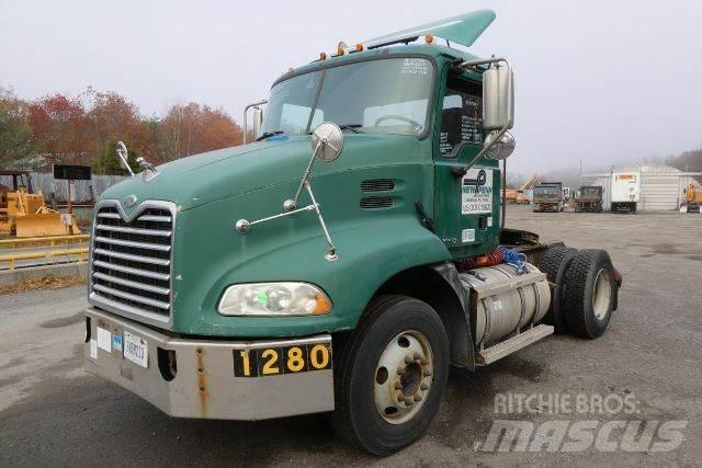 Mack CXN612 Çekiciler