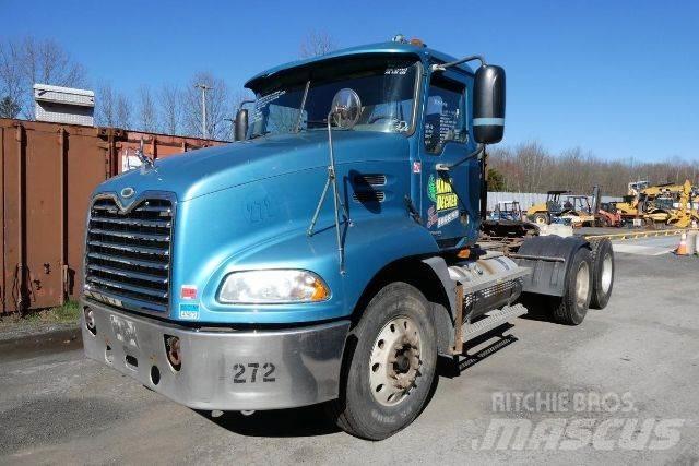 Mack CXN613 Çekiciler