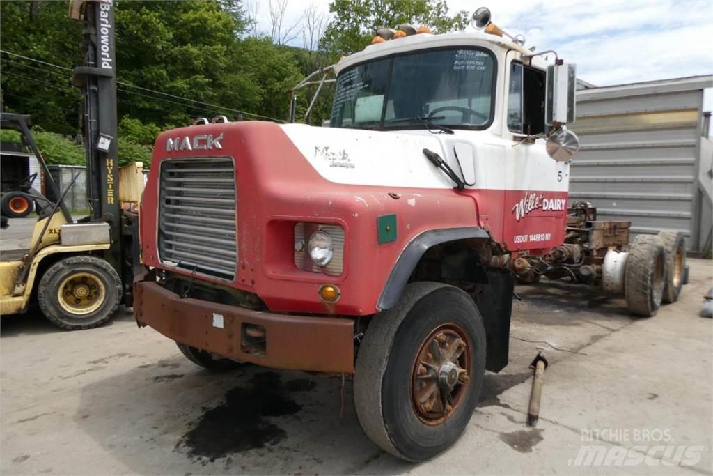 Mack DM688X Çekiciler
