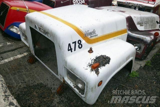 Mack R690T Diger aksam