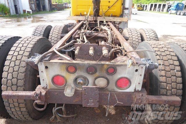 Mack RD688S Çekiciler