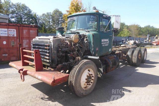 Mack RD688S Çekiciler