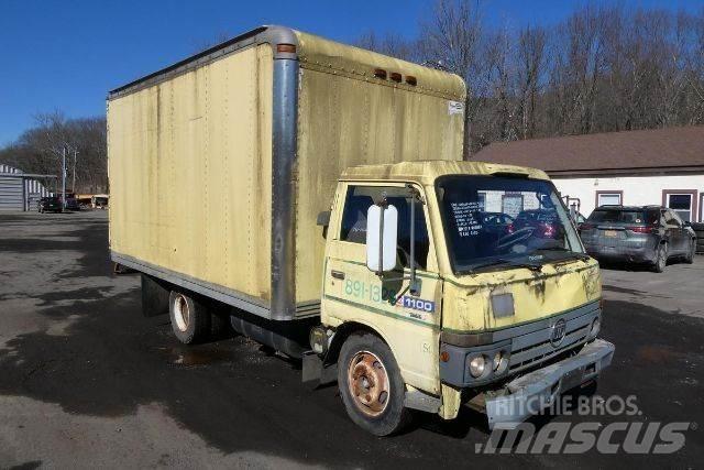 UD 1100 Kapali kasa kamyonlar